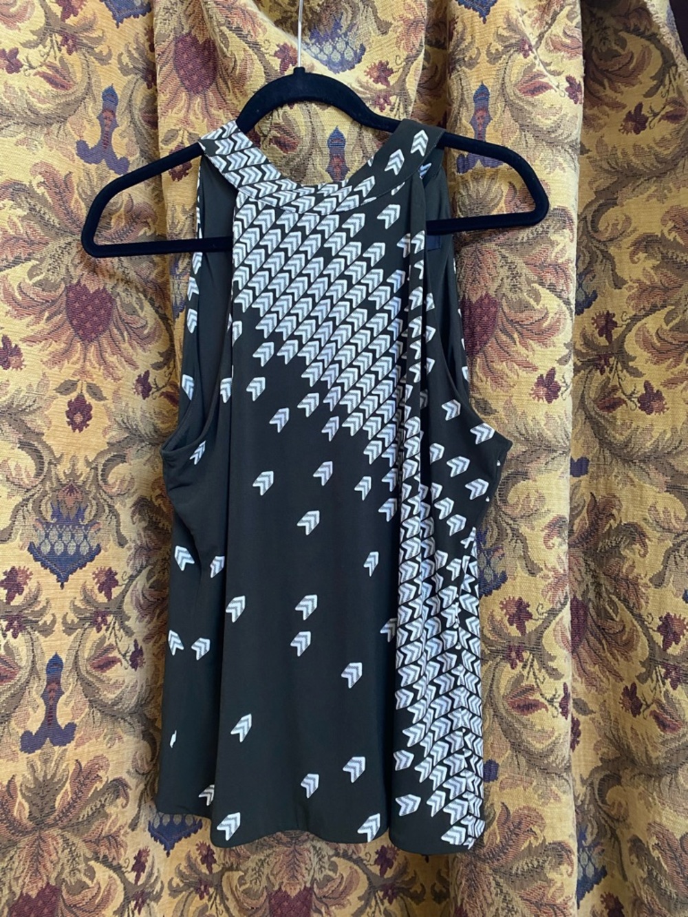 White House Black Market Black Sleeveless Geometric Print Top and matching pant